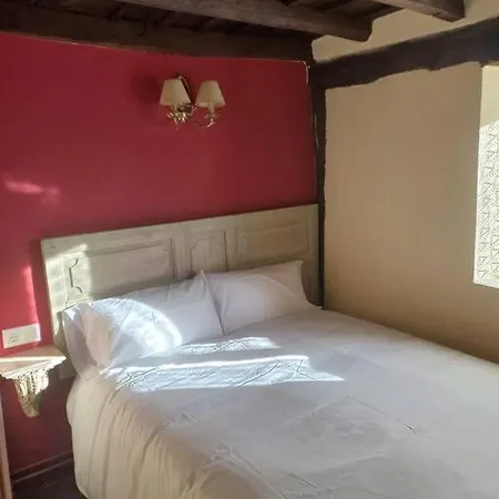 Casa Rustica En Con Vistas A La Montana 度假居