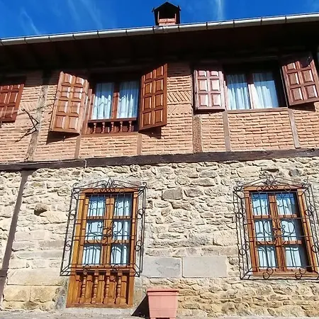 度假居 Casa Rustica En Con Vistas A La Montana *