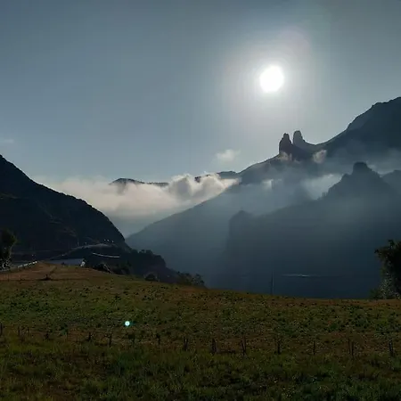 度假居 Casa Rustica En Con Vistas A La Montana Dobres