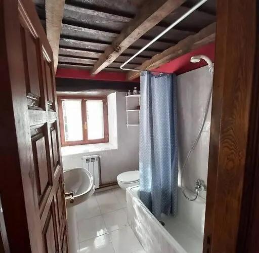 Casa Rustica En Con Vistas A La Montana * Dobres